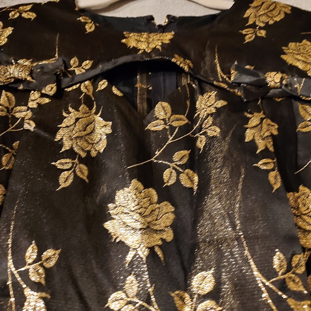 Vintage 40's classic brocade dress w/ keyhole neck & metallic gold roses - Picture 16 of 16